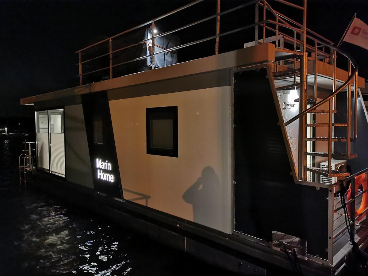 Hausboot Leukermeer Well 웰 외부 사진