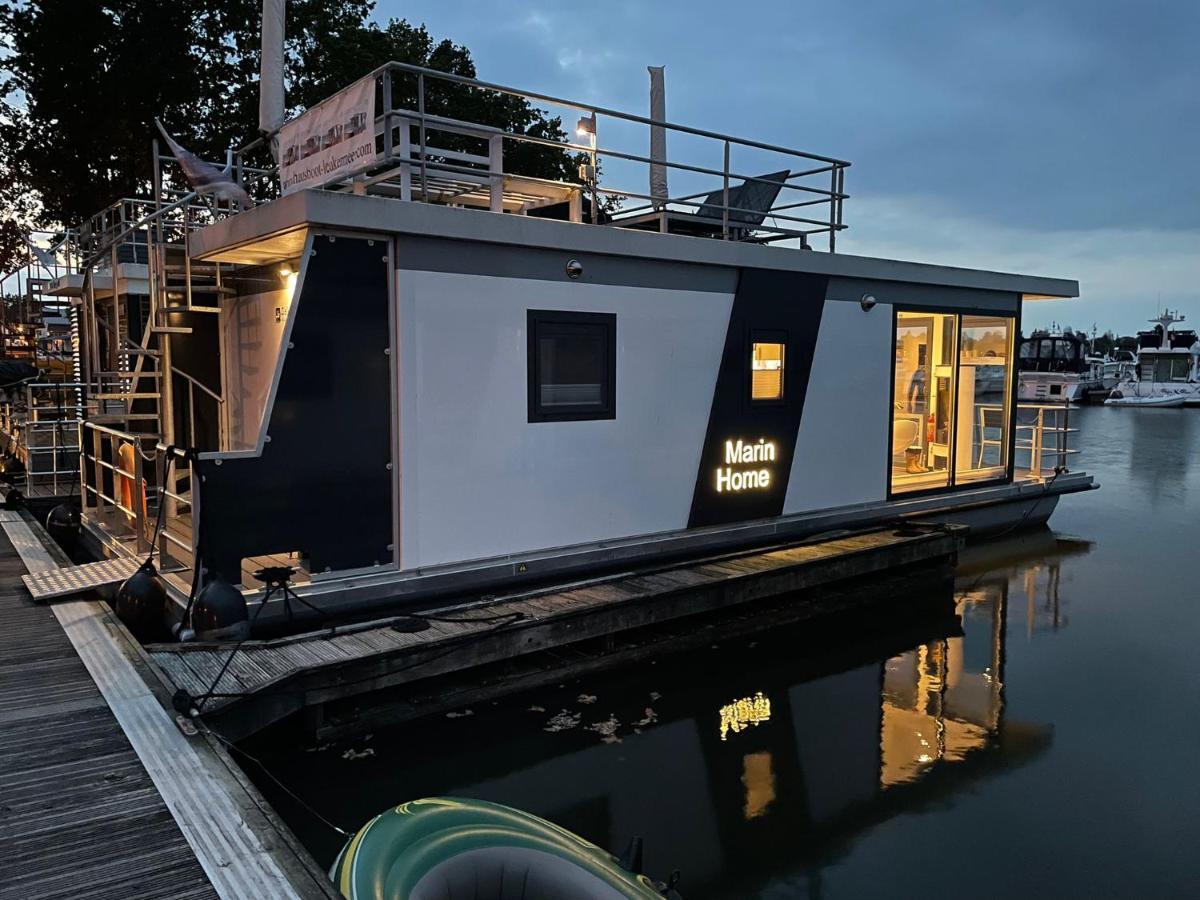 Hausboot Leukermeer Well 웰 외부 사진