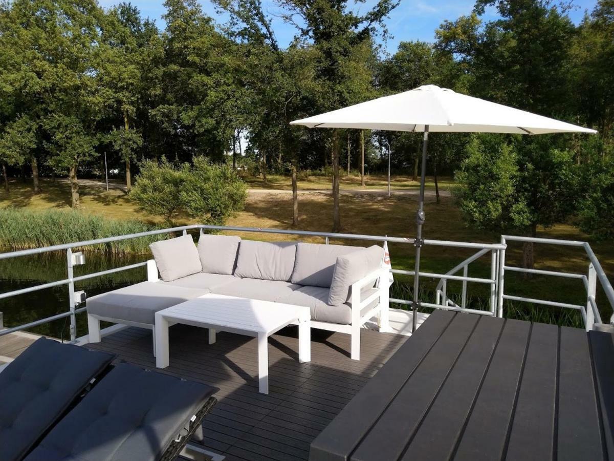 Hausboot Leukermeer Well 웰 외부 사진