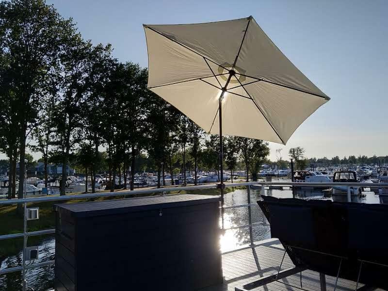 Hausboot Leukermeer Well 웰 외부 사진