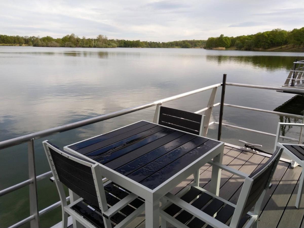Hausboot Leukermeer Well 웰 외부 사진